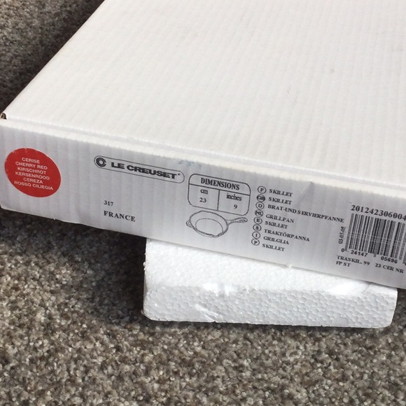 New In Box - Le Creuset 9" Classic Skillet Cherry Red - Picture 7 of 9